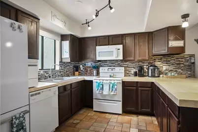 201 Riverfront Drive #24, Bullhead City, AZ 86442 - Photo 4