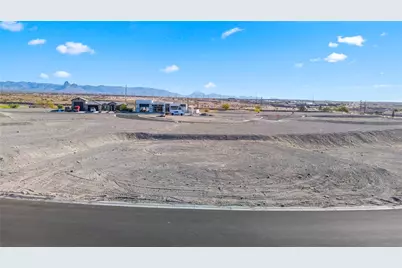 2424 E Calle Sevilla, Fort Mohave, AZ 86426 - Photo 2