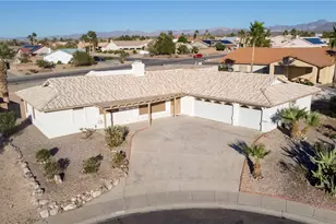 2221 Family Cir, Bullhead City, AZ 86442 - Photo 2