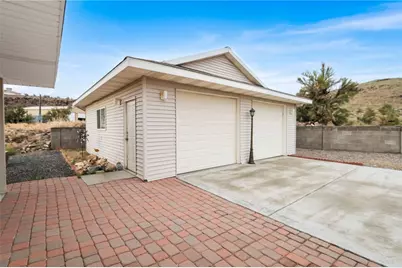 2905 S Surrey Loop, Kingman, AZ 86401 - Photo 12