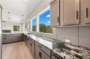 1025 N Juniper Hills Ct, Kingman, AZ 86409 - Photo 10