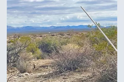 2100 S Lone Ranger, Yucca, AZ 86438 - Photo 2