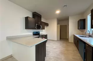 1145 Pear Tree Ln, Bullhead City, AZ 86442 - Photo 4