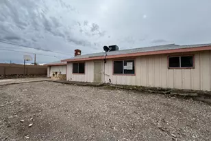 2074 Kingston Dr, Bullhead City, AZ 86442 - Photo 2