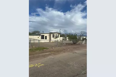 927 Sandy Beach Drive, Bullhead City, AZ 86442 - Photo 2