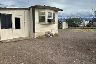927 Sandy Beach Dr, Bullhead City, AZ 86442 - Photo 4
