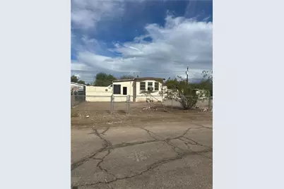 927 Sandy Beach Drive, Bullhead City, AZ 86442 - Photo 1