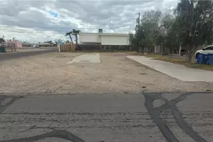 568 Harbor Dr, Bullhead City, AZ 86442 - Photo 1