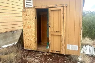 31900 W Bad Dog Rd, Seligman, AZ 86337 - Photo 20