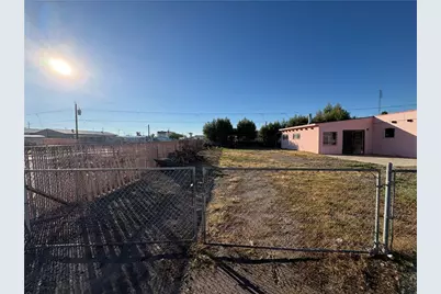 956 Coral Reef Drive, Bullhead City, AZ 86442 - Photo 4