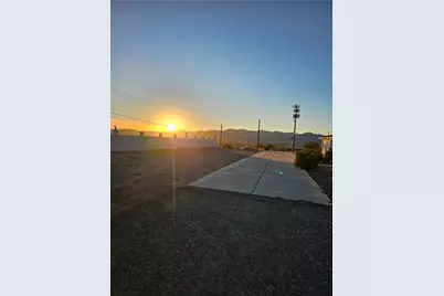 3975 Christopher Street, Bullhead City, AZ 86442 - Photo 4