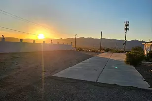 3975 Christopher St, Bullhead City, AZ 86442 - Photo 4