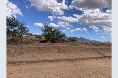 72 Peacock Ranch, Kingman, AZ 86401 - Photo 2