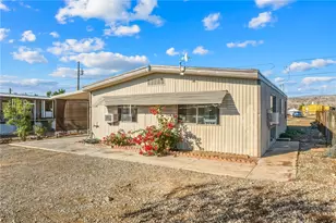 1943 Hualapai Dr, Bullhead City, AZ 86442 - Photo 2