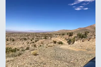 111 Peacock Ranch, Kingman, AZ 86401 - Photo 2