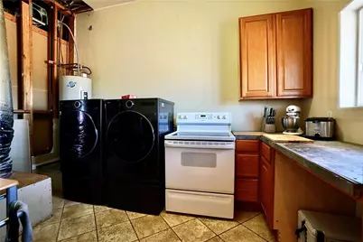 17352 Longhorn Drive, Dolan Springs, AZ 86441 - Photo 10