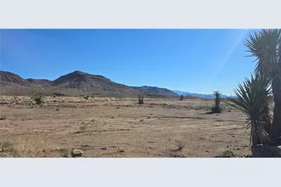 3628 W Collins Drive, Golden Valley, AZ 86413 - Photo 1