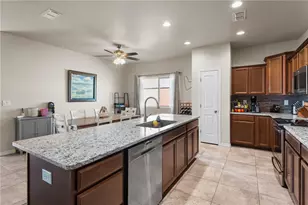 495 S Gln Cyn Rd, Golden Valley, AZ 86413 - Photo 10