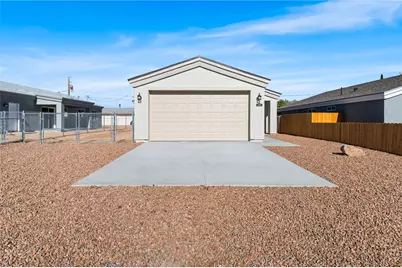 2275 E Ames Avenue, Kingman, AZ 86409 - Photo 2