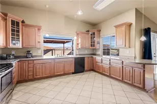 7657 E Chaparral Dr, Kingman, AZ 86401 - Photo 10