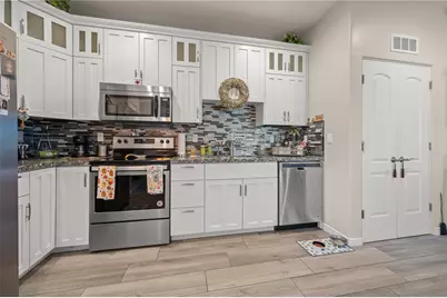 2950 N Kiowa Boulevard #F102, Lake Havasu, AZ 86404 - Photo 8