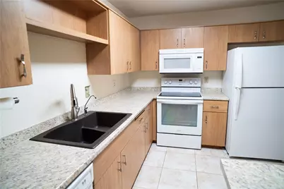 2094 Mesquite Avenue #124, Lake Havasu, AZ 86403 - Photo 8