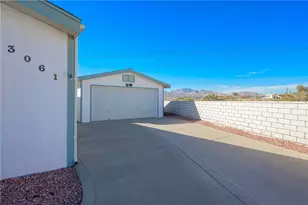3061 Oak Pl, Bullhead City, AZ 86429 - Photo 10
