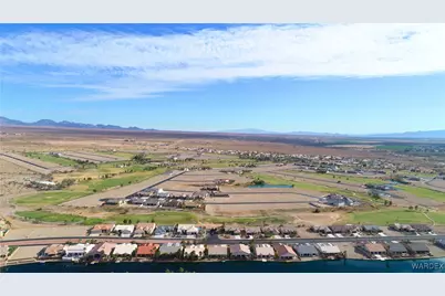 6426 S Corte Solana, Fort Mohave, AZ 86426 - Photo 2