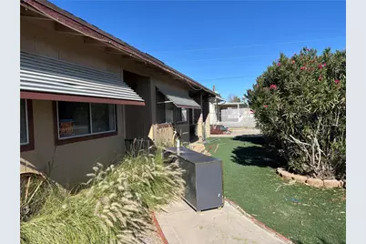 1095 Holly Street, Bullhead City, AZ 86442 - Photo 4