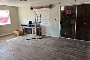 1095 Holly St, Bullhead City, AZ 86442 - Photo 10