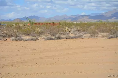 N7 Castle Butte Road, Yucca, AZ 86438 - Photo 6