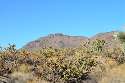 11900 S Alan Road, Yucca, AZ 86438 - Photo 2