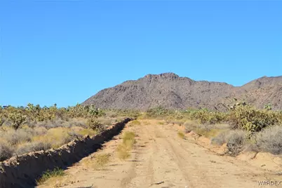 11900 S Alan Road, Yucca, AZ 86438 - Photo 34