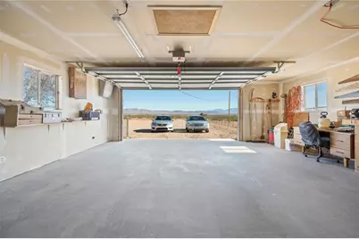 917 S Estrella Road, Golden Valley, AZ 86413 - Photo 2