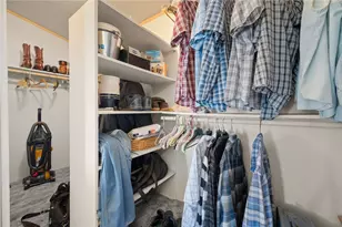 917 S Estrella Rd, Golden Valley, AZ 86413 - Photo 54