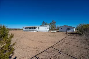 917 S Estrella Rd, Golden Valley, AZ 86413 - Photo 72