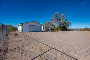 917 S Estrella Rd, Golden Valley, AZ 86413 - Photo 14
