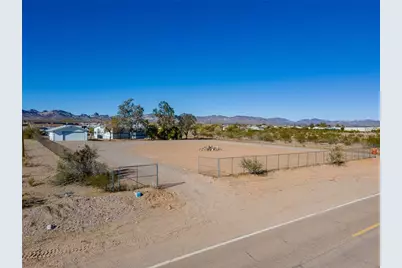 917 S Estrella Road, Golden Valley, AZ 86413 - Photo 12