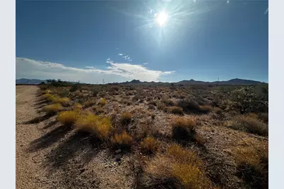 9402 N Bridlebit Avenue #7, Kingman, AZ 86401 - Photo 2