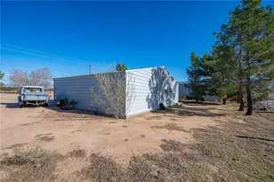 500 S San Pedro Rd, Golden Valley, AZ 86413 - Photo 46