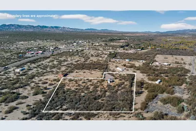 18310 Us-93, Wikieup, AZ 85360 - Photo 1