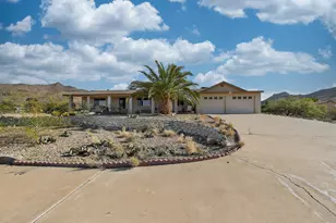 3228 N Kayenta, Golden Valley, AZ 86413 - Photo 1