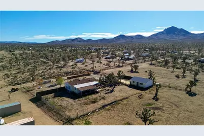 18597 N Quaint Drive, Dolan Springs, AZ 86441 - Photo 2