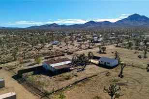 18597 N Quaint Dr, Dolan Springs, AZ 86441 - Photo 2