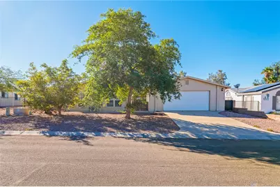 2568 E Spunkmeyer Way, Fort Mohave, AZ 86426 - Photo 2