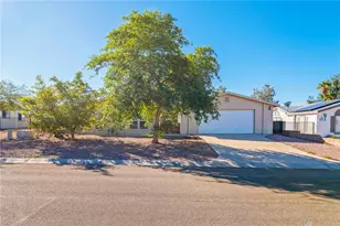 2568 E Spunkmeyer Way, Fort Mohave, AZ 86426 - Photo 2