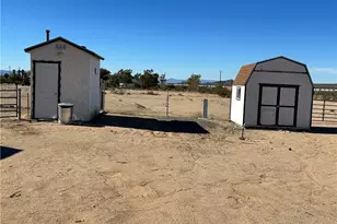 16297 S Shep Ln, Yucca, AZ 86438 - Photo 38