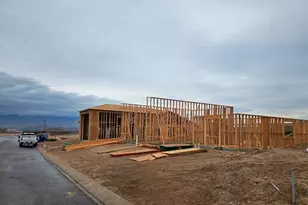 2783 Blueridge Ct, Bullhead City, AZ 86429 - Photo 8