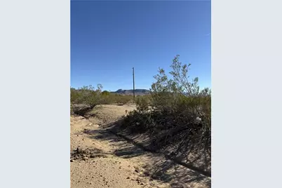 306-47-014F Earl Dr., Golden Valley, AZ 86413 - Photo 2