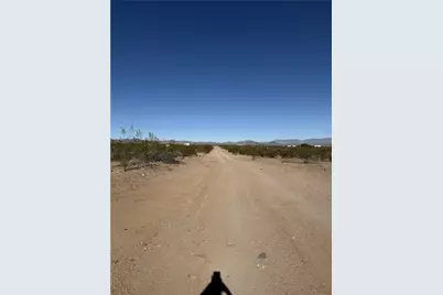 Apn 306-17-085 Dilcon Road, Golden Valley, AZ 86413 - Photo 4